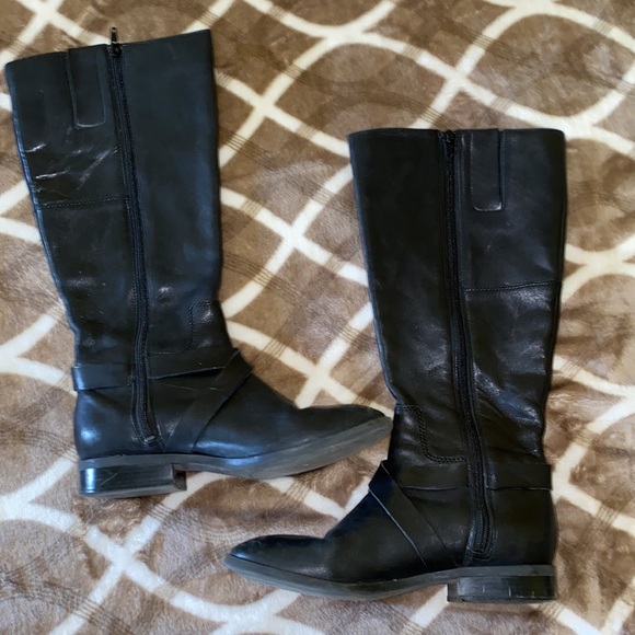 Black Riding Boots 👢 - Picture 2 of 3